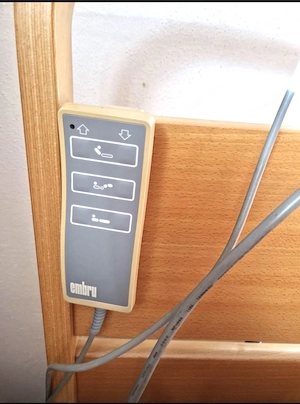 Pflegebett Elektrisch verstellbar  Bild 2