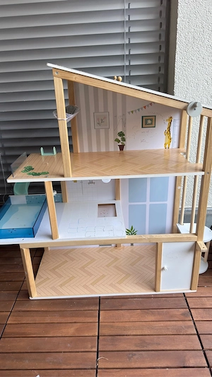 Richtig tolles Puppenhaus - guter Zustand Bild 3
