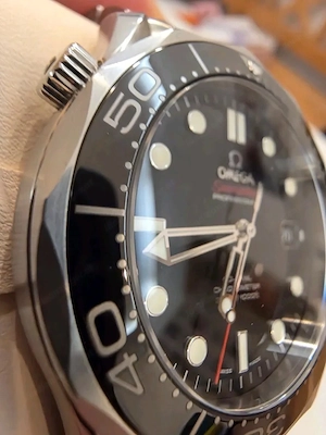 Omega Seamaster Diver 300 Automatic  Bild 4