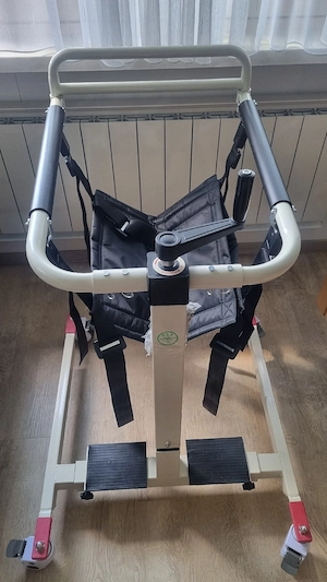 Patientenlifter Rollstuhl Bild 2