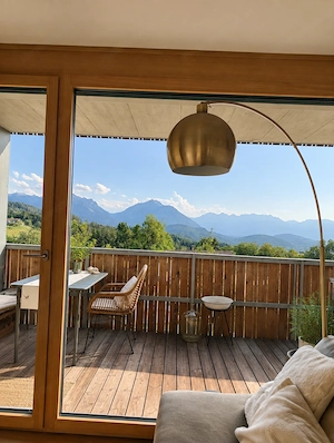 2-ZI-Wohnung mit traumhaftem Weitblick in Dafins  Bild 3