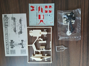 Modellbausatz von Heller 1:43 McLaren Bild 2