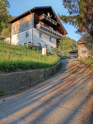 Zuverkaufen  Zweifamilienhaus  Rüttiweg  3 Laterns  6830 Bild 2