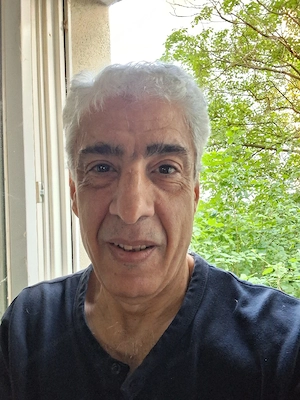 Mann sucht sexueller Beziehung zur Frauen Frauen  Bild 2