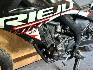 Rieju MRT 125 Supermoto Bild 2