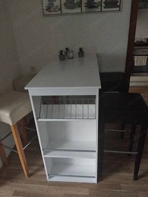 Bartisch mit fächern und 4 Barhocker Bild 5