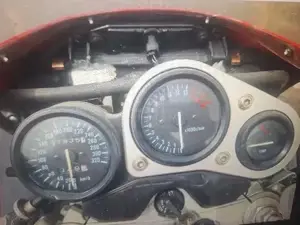 Suzuki GSX-R 750 supersport Bastelmoped Bild 4