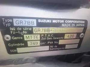 Suzuki GSX-R 750 supersport Bastelmoped Bild 3