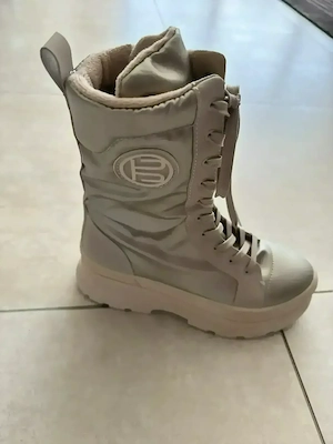 Winterstiefel BUGATT   Gr. 39   silber   NEU nie getragen Bild 2