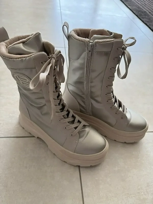 Winterstiefel BUGATT   Gr. 39   silber   NEU nie getragen Bild 5