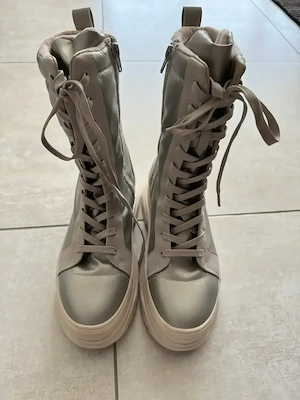 Winterstiefel BUGATT   Gr. 39   silber   NEU nie getragen