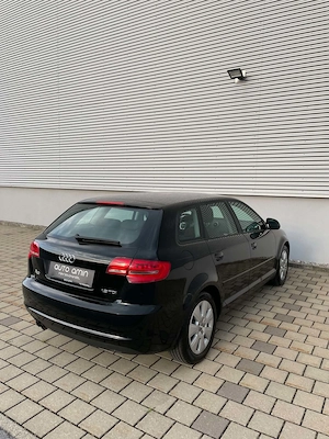 Audi A3 1.9 TDI Attraction Bild 3