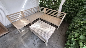 Sitzecke mit Tisch Bild 3
