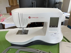 Singer Legacy SE300 Näh-  und Stickmaschine 
