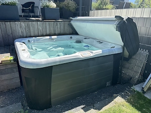 Whirlpool gebraucht sucht neuen Besitzer Bild 2