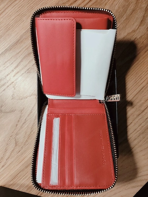 Neue Tommy Hilfiger Geldtasche Bild 3
