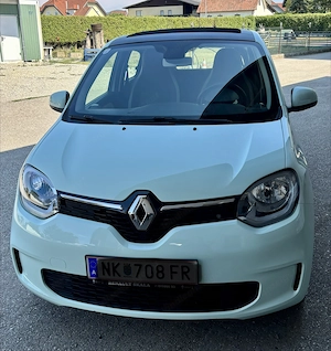 Renault Twingo mit Schiebedach Bj 2 Km Bild 4