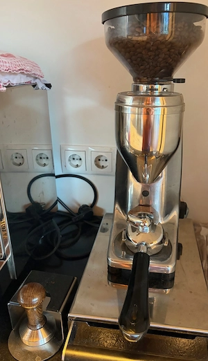 Original italienisches Espresso-Set: Bezzera Magica & Kaffeemühle Q50 Molin Bild 3