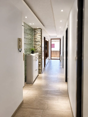 Ruhig und zentral, die Wohnung die viel Platz bietet Bild 2