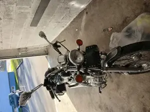 Motorrad Yamaha Virago Bild 3