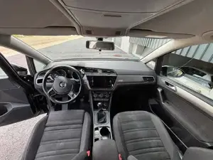 VW Touran Comfortline 1.6 TDI   7-Sitzer, NAVI, LED, Standheizung, AHK Bild 7