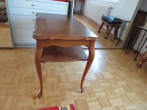 Massiver antiker Tisch Bild 2