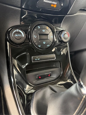 "Anhängekupplung "Fiesta Titanium 1,0 EcoBoost Start Stop Titanium Bild 11