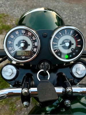 Neuwertige Kawasaki W800 frisch vorgeführt Bild 5