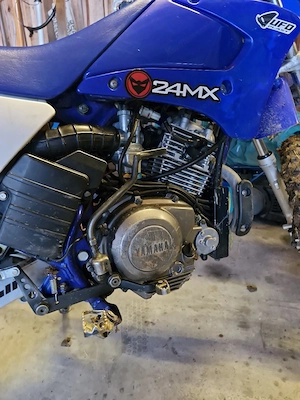 Yamaha TT-R 125 Bild 2