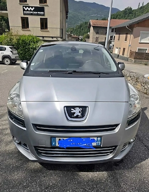 2009 Peugeot 5008