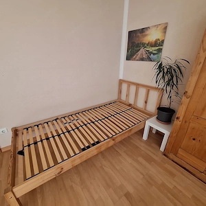 Bettgestell aus Holz  Bild 2