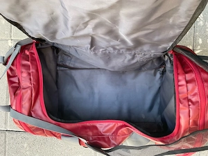 Skinfit Sporttasche   Reisetasche Rot   Top Zustand   Original Bild 2