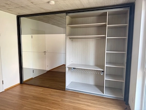 Schwebetürenschrank 340 cm mit Sonderausstattung - Neupreis 4.177   - wegen Umzug zu verkaufen Bild 2
