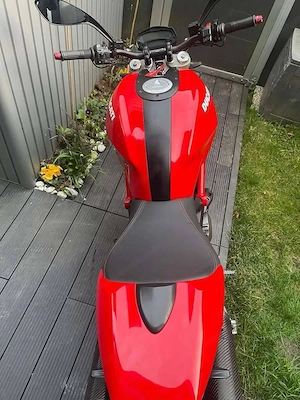 Ducati Monster 696 Bild 8