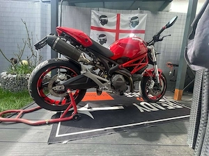 Ducati Monster 696 Bild 6