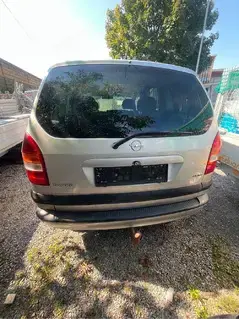 Opel Zafira Bild 2