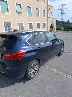 BMW 225xe iPerformance Active Tourer M Sport in Blau Metallic, Panoramadach, Harman und Kardon Bild 5
