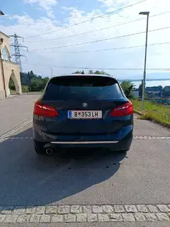 BMW 225xe iPerformance Active Tourer M Sport in Blau Metallic, Panoramadach, Harman und Kardon Bild 4
