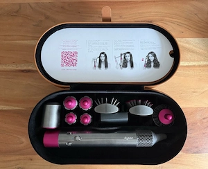 Dyson Airwrap Complete Multi-Styler 1300W mit Aufsätzen & Koffer grau rosa Bild 2