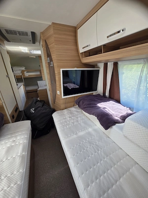 Dethleffs 550 ESK mit Stockbett, Mover, Klima, Einzelbetten Bild 7
