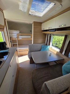 Dethleffs 550 ESK mit Stockbett, Mover, Klima, Einzelbetten Bild 4
