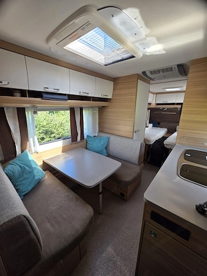 Dethleffs 550 ESK mit Stockbett, Mover, Klima, Einzelbetten Bild 3