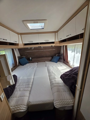 Dethleffs 550 ESK mit Stockbett, Mover, Klima, Einzelbetten Bild 6