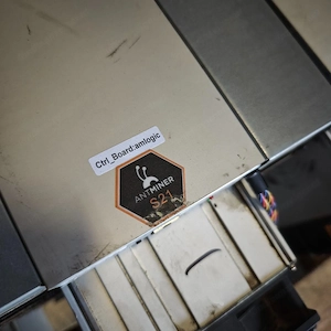 Gebrauchte Bitmain Antminer S21, S21 Pro Bild 3