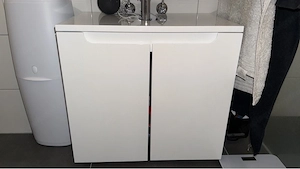 Waschbeckenunterschrank Bild 2