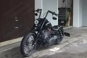 Harley-Davidson Dyna Wide Glide Chopper   Cruiser Bild 2
