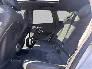 BMW X1 xDrive20d M Sportpaket // Anhängerkupplung // Head-Up // Panorama Glasdach Bild 11