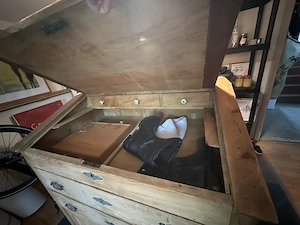 Antike Schreibkomode aus weichholz Bild 3
