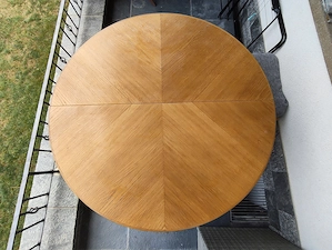 Runder, ausziehbarer Esstisch aus Holz Bild 5