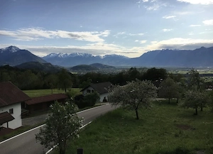 2-ZI-Wohnung mit traumhaftem Weitblick in Dafins zu vermieten Bild 6